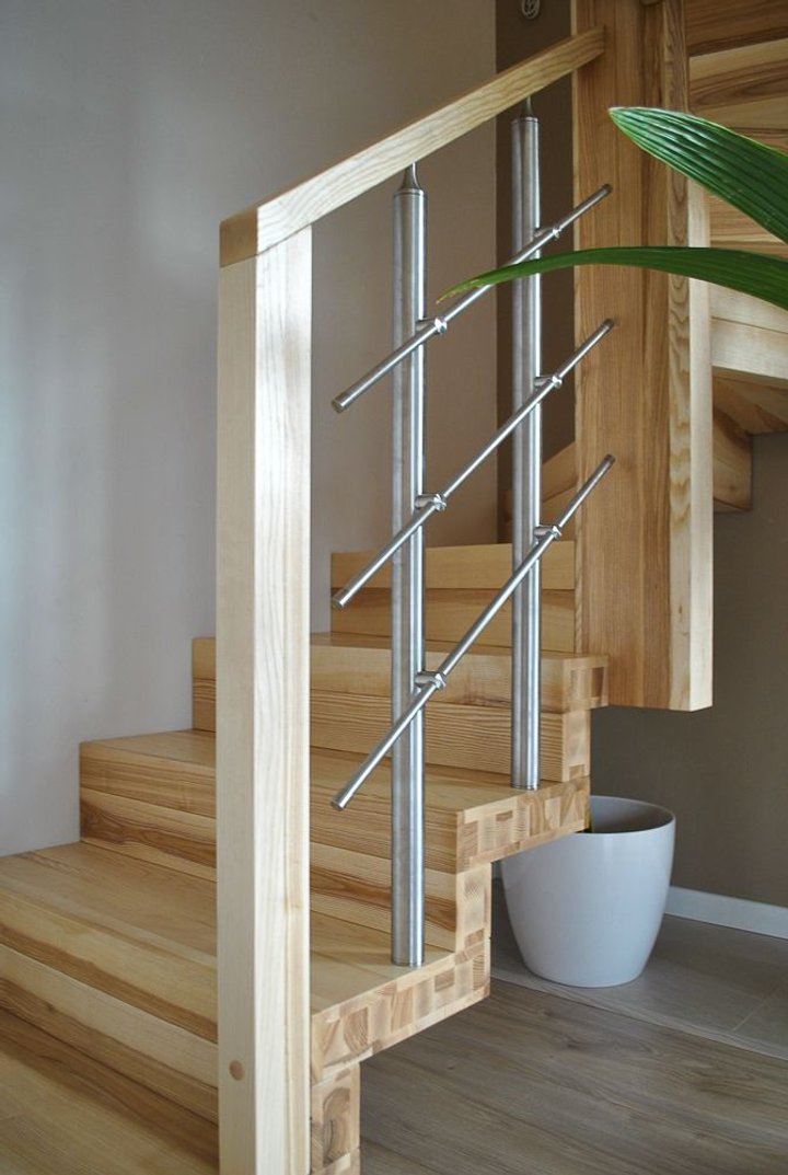 /faltwerktreppe/faltwerktreppe-aus-eschenholz-1-2-gewendelt-80.jpg